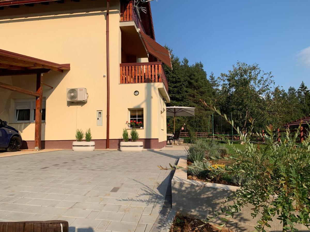 Apartman Korina Otočac Exterior foto